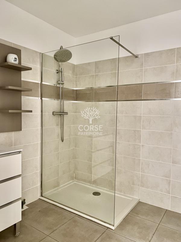 Appartement - 77 m² - 3 pièces