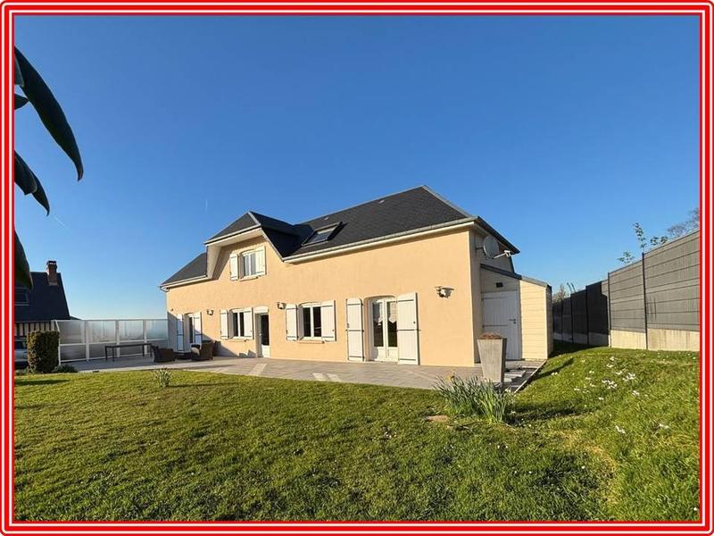 Maison - 180 m² - 5 pièces