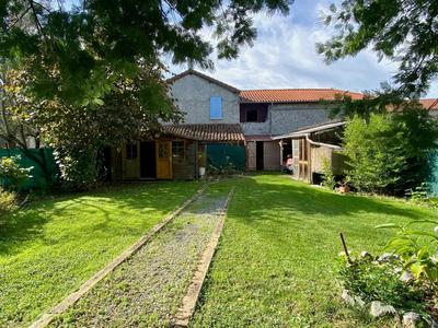 Maison - 187 m² - 7 pièces