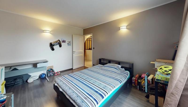 Maison - 377 m² - 7 pièces