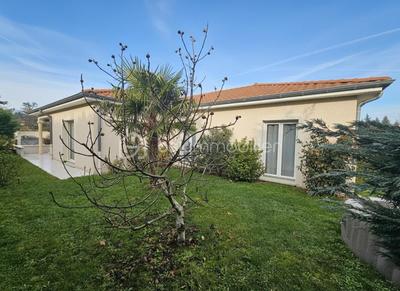 Maison - 140 m² - 5 pièces