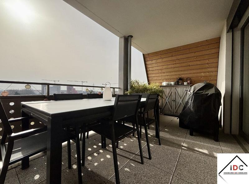 Appartement - 110 m² - 5 pièces