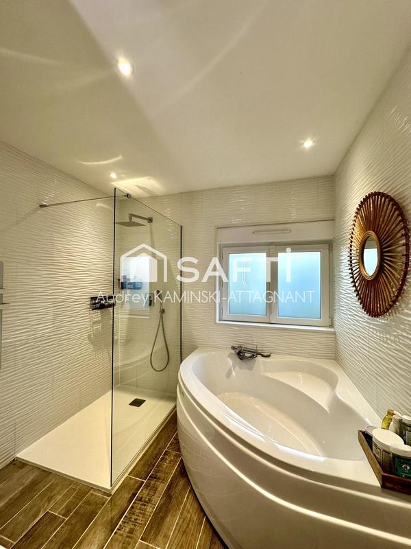 Maison - 145 m² - 8 pièces