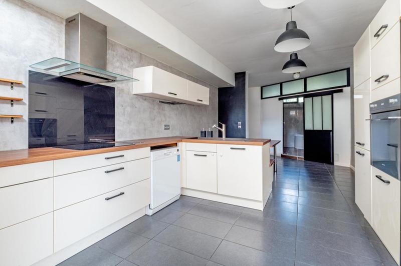 Loft - 107 m² - 5 pièces