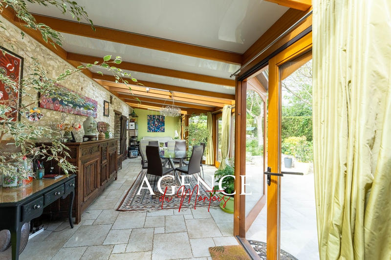 Maison - 203 m² - 7 pièces