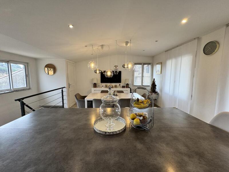 Duplex - 99 m² - 4 pièces