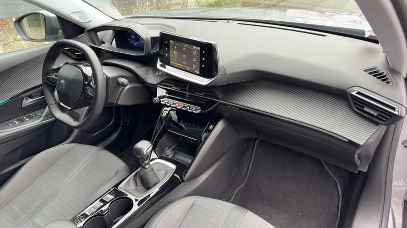 Peugeot 2008 1.2 PureTech 100 Eat6 Allure Pack
