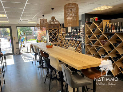 Fonds de commerce - Magasins - 66 m²