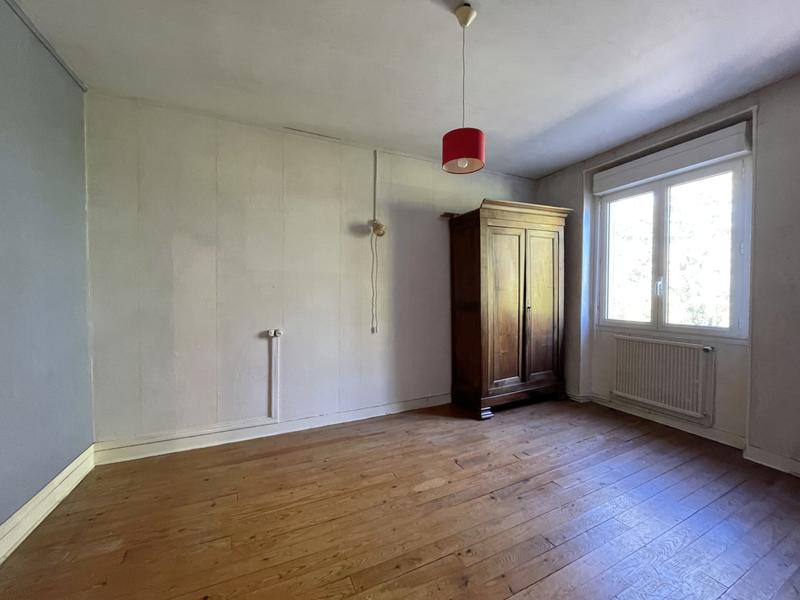 Maison traditionnelle - 200 m² - 8 pièces