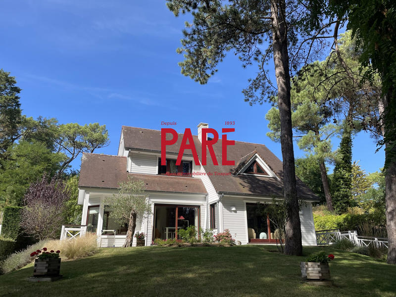 Maison - 167 m² - 8 pièces