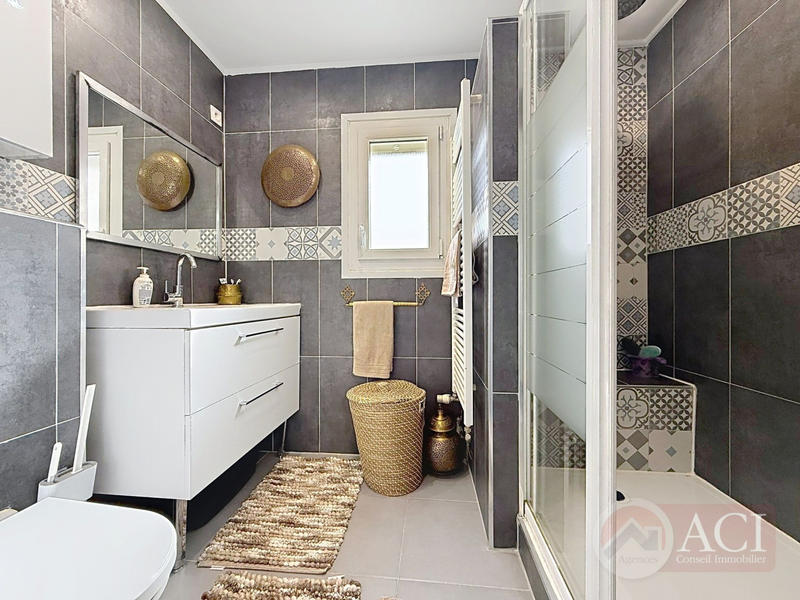 Maison - 105 m² - 6 pièces