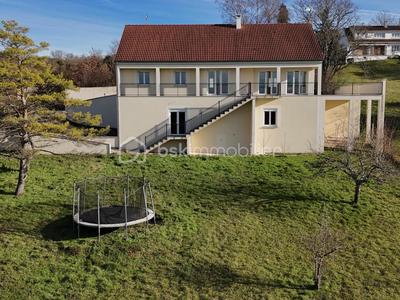 Pavillon - 170 m² - 8 pièces