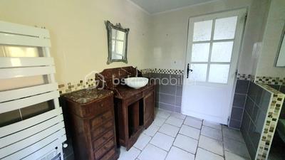 Demeure - 326 m² - 11 pièces