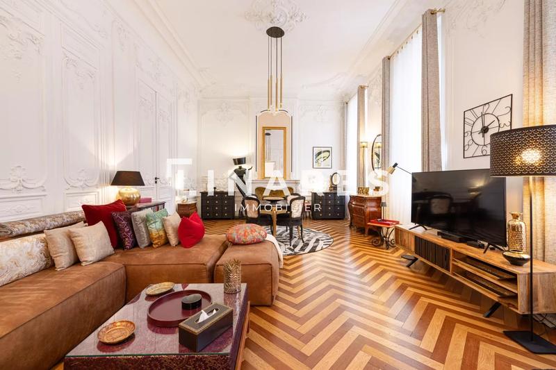 Appartement - 211 m² - 5 pièces