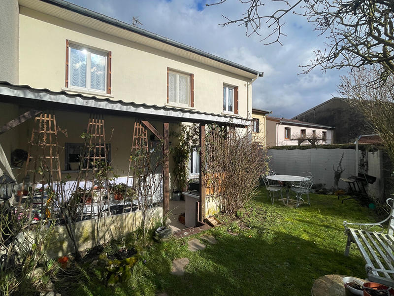 Maison - 91 m² - 5 pièces
