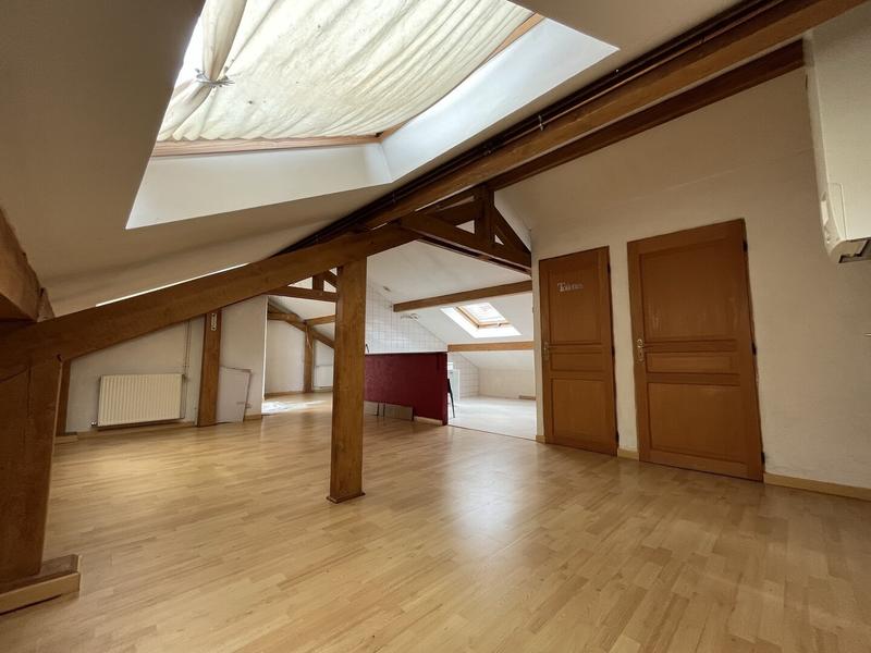 Immeuble - 258 m² - 11 pièces