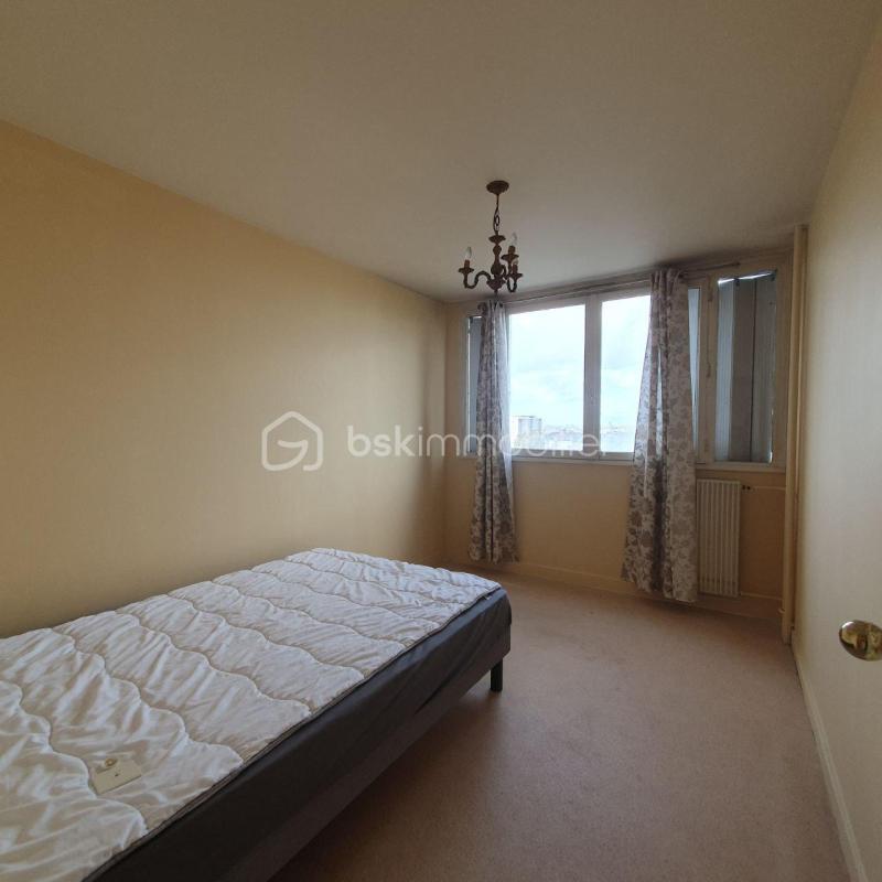 Appartement - 99 m² - 4 pièces