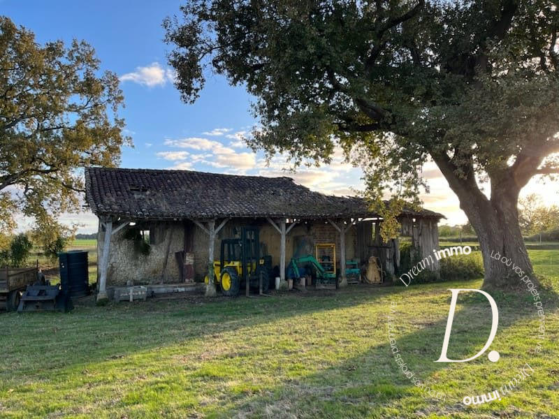 Maison - 200 m² - 9 pièces