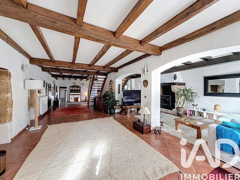 Maison - 389 m² - 7 pièces