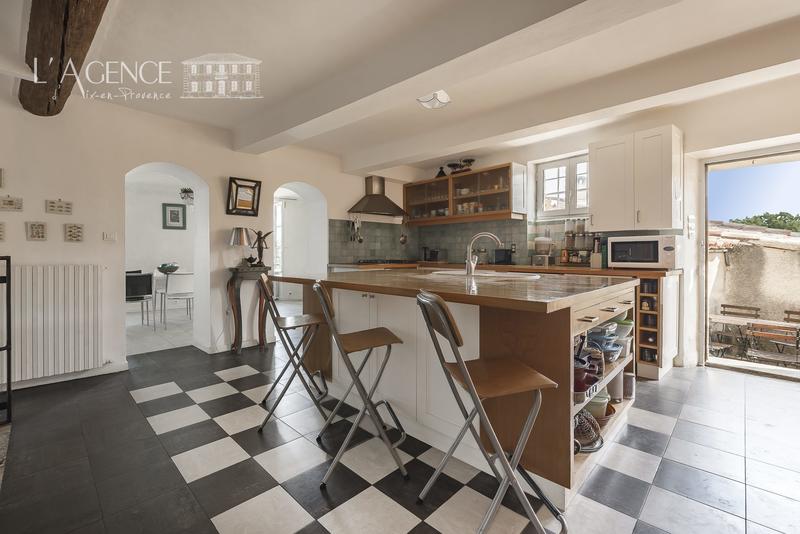 Maison - 170 m² - 5 pièces