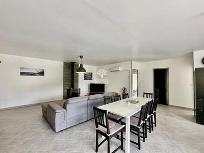 Villa - 143 m² - 5 pièces