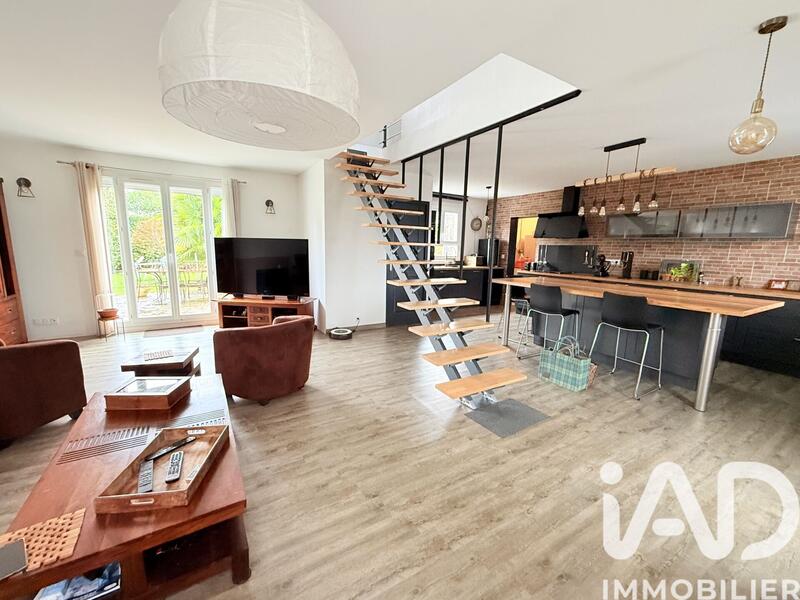 Maison - 125 m² - 5 pièces