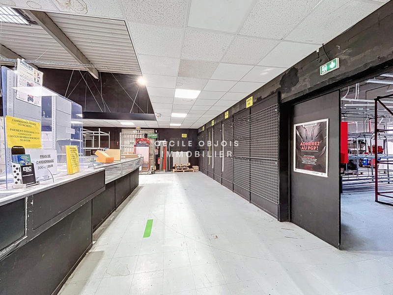 Local commercial - 348 m²