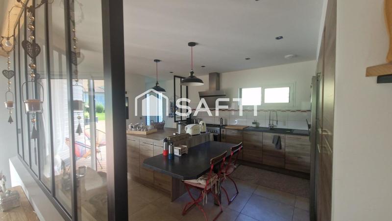 Maison - 228 m² - 7 pièces