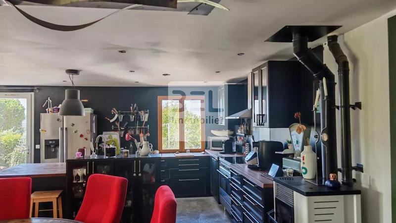 Villa - 198 m² - 6 pièces