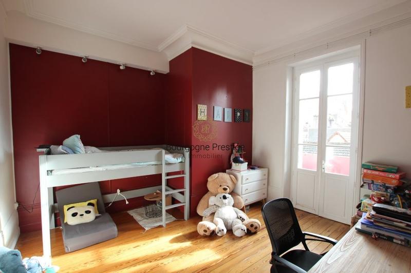 Appartement - 177 m² - 6 pièces