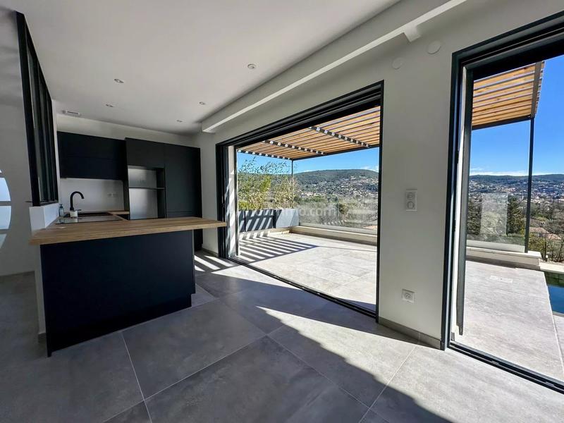 Maison - 148 m² - 5 pièces