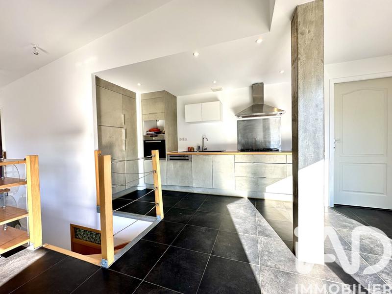 Maison - 96 m² - 5 pièces