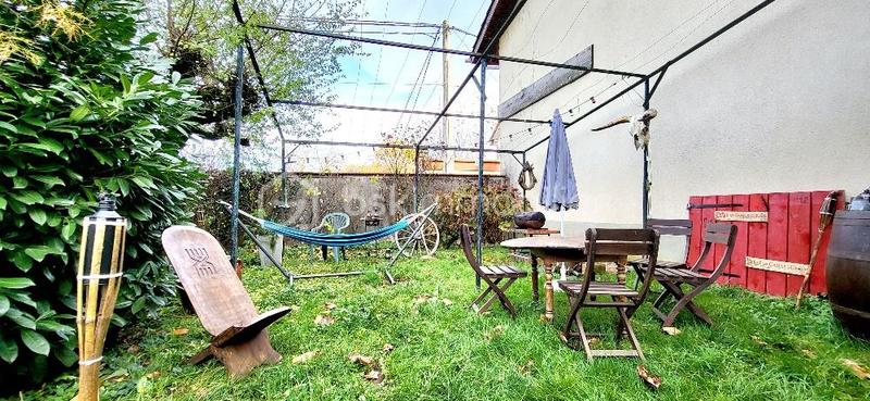 Maison - 192 m² - 9 pièces