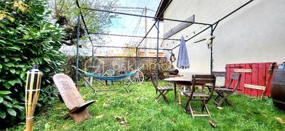 Maison - 192 m² - 11 pièces