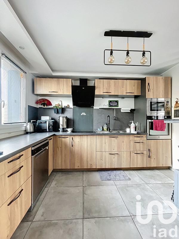 Maison - 85 m² - 5 pièces