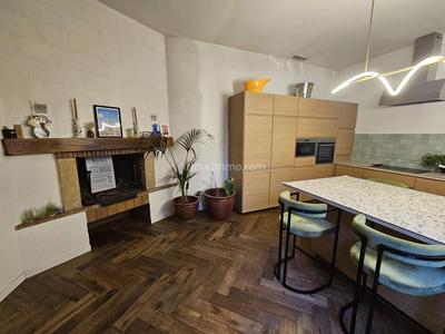 Maison - 315 m² - 10 pièces