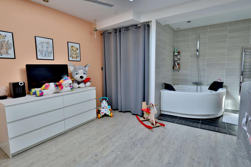 Appartement - 135 m² - 4 pièces