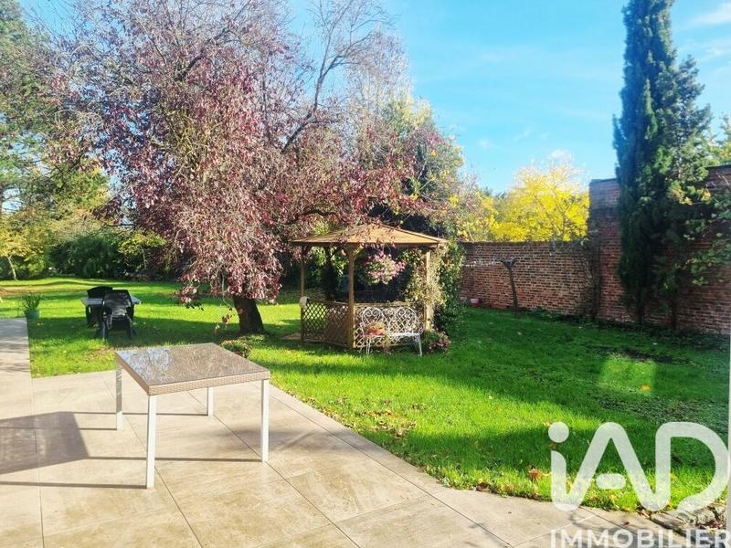 Maison - 185 m² - 8 pièces