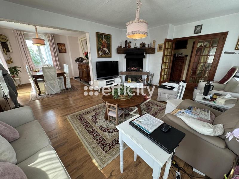 Pavillon - 157 m² - 8 pièces