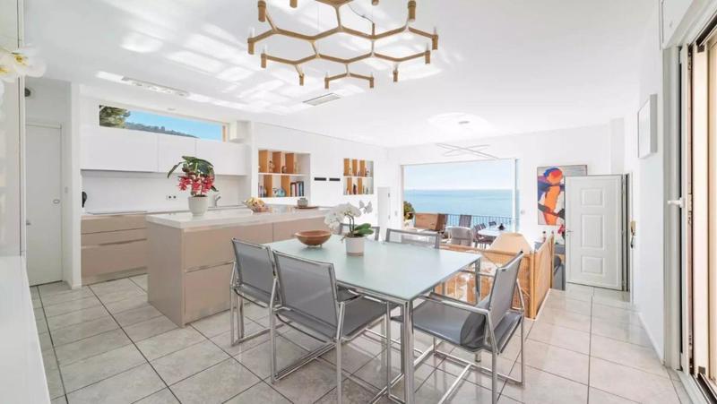 Maison - 271 m² - 7 pièces