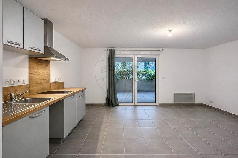 Studio - 25 m² - 1 pièce