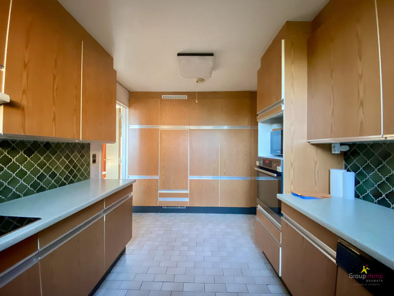 Maison - 223 m² - 7 pièces