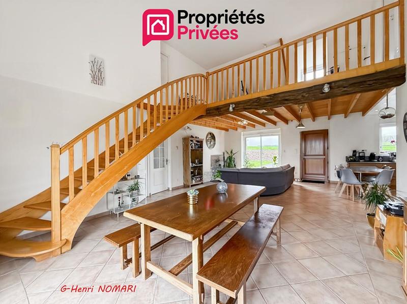 Maison - 176 m² - 9 pièces