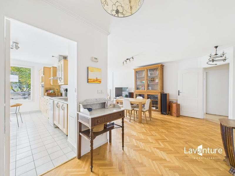 Appartement - 89 m² - 4 pièces