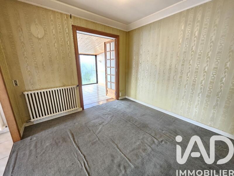 Maison - 213 m² - 9 pièces