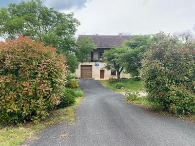 Maison - 168 m² - 8 pièces