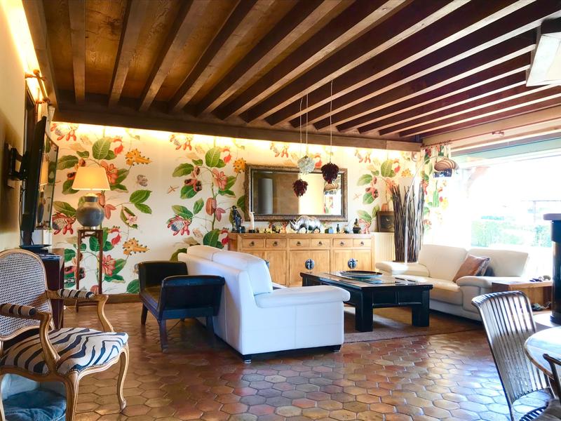 Maison - 180 m² - 8 pièces