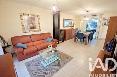 Maison - 163 m² - 8 pièces