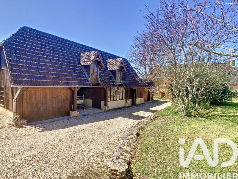 Maison - 180 m² - 5 pièces