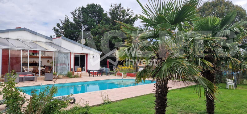 Maison - 226 m² - 7 pièces